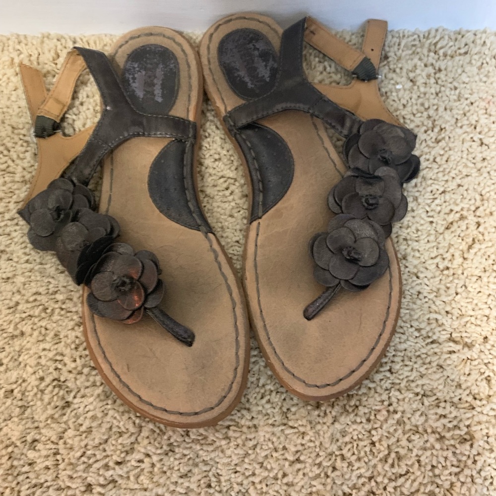 Women’s size 8.5 sandals